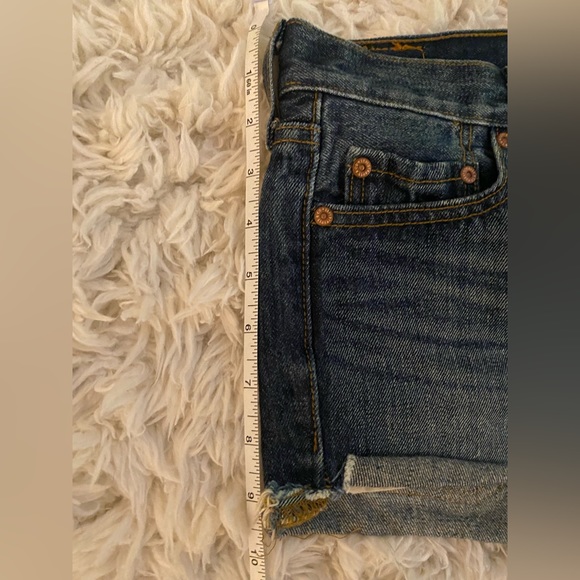 Levi’s Shorts - Picture 4 of 6